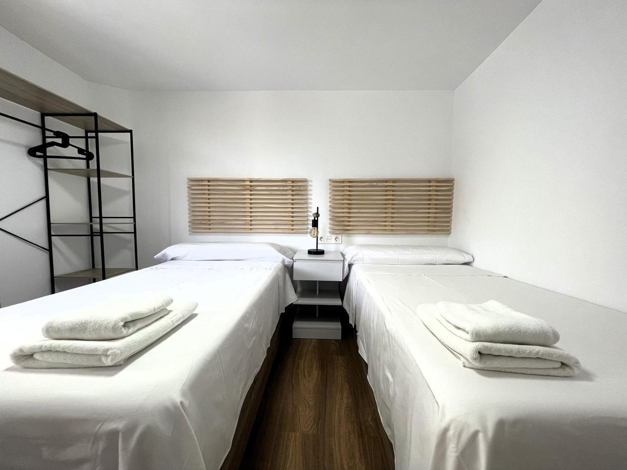 Apartamento Calma Carihuela Beach - 10 Metros De La Playa Torremolinos Exteriör bild